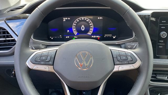 New 2026 Volkswagen Taos SE image 14