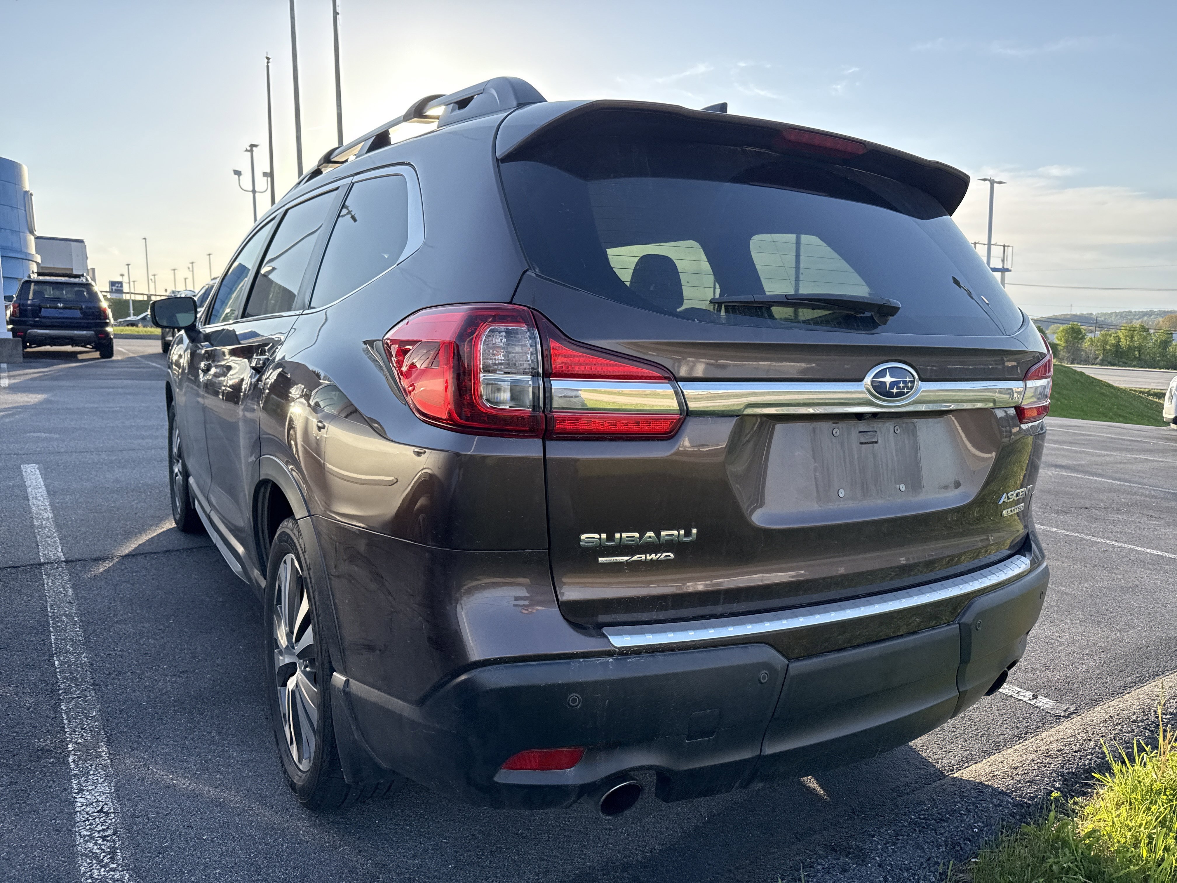 Used 2019 Subaru Ascent Limited w/ Popular Package #2 AWD/4WD image 5