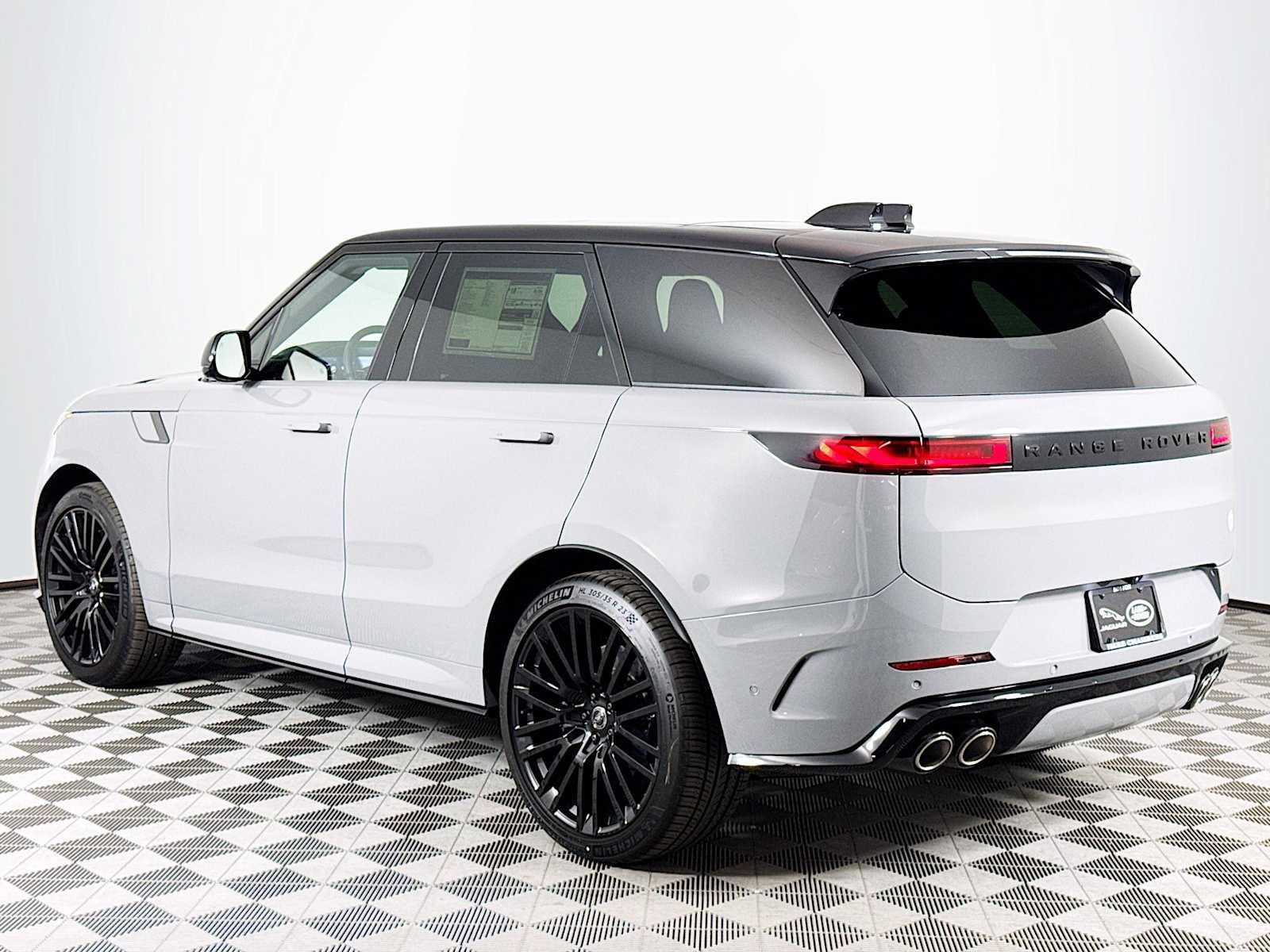 New 2025 Land Rover Range Rover Sport SV Edition Two image 6
