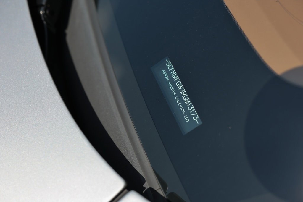 Used 2024 Aston Martin DB12 Convertible image 46