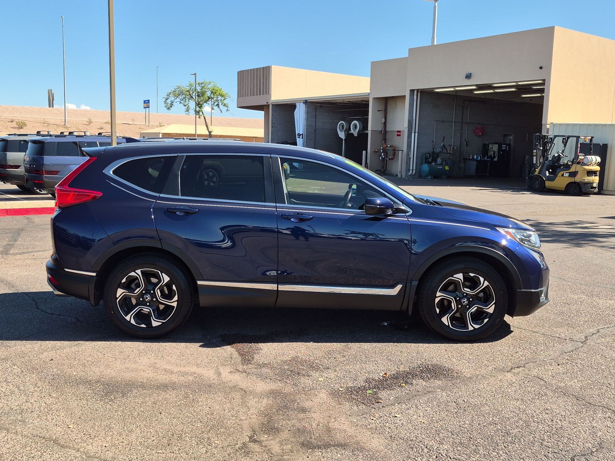 Used 2019 Honda CR-V Touring image 4