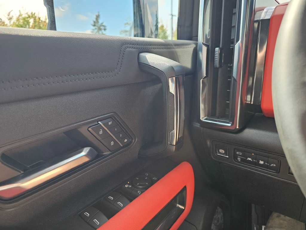 Used 2026 GMC Hummer EV 3X w/ Carbon Fiber Edition Package AWD/4WD image 32
