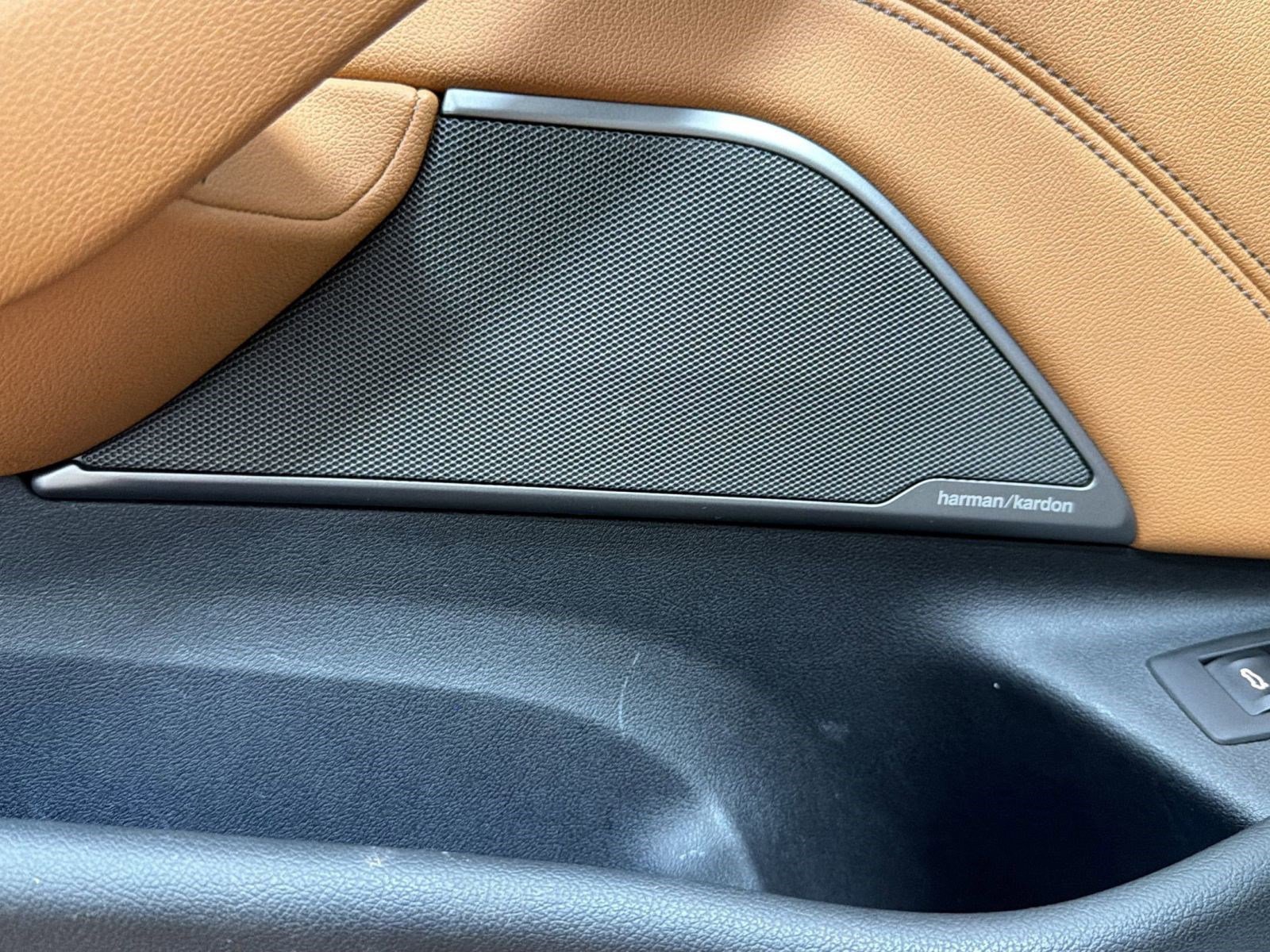 Used 2023 BMW 530e xDrive w/ Premium Package image 20