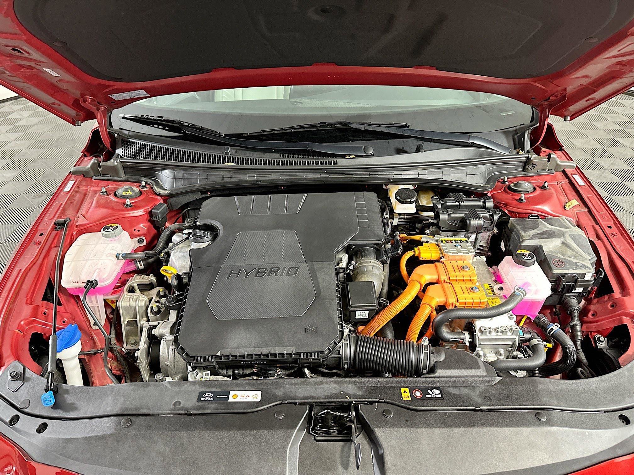 Used 2024 Hyundai Elantra Limited image 21