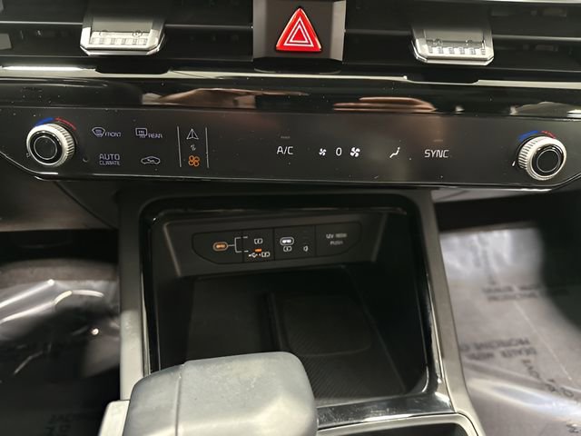 Used 2025 Kia K5 GT-Line w/ GT-Line Premium Package AWD/4WD image 27
