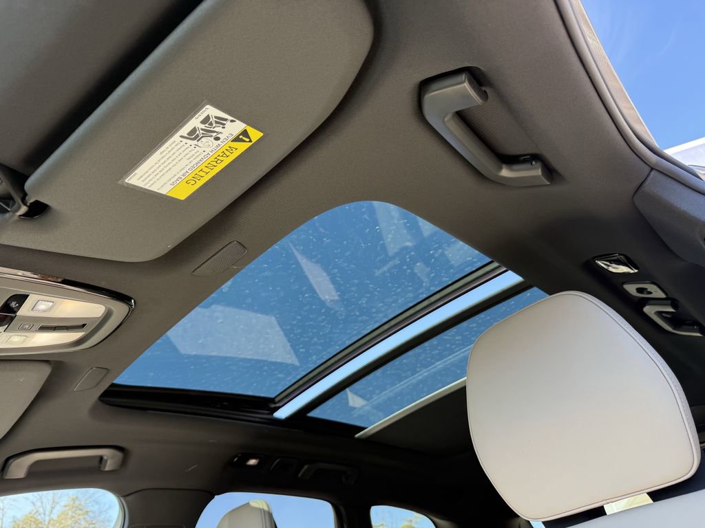 New 2026 Volvo XC60 B5 Plus w/ Climate Package image 10