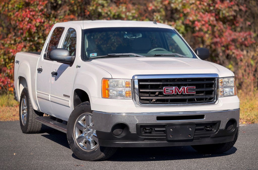 Used 2011 GMC Sierra 1500 4x4 Crew Cab Hybrid image 1