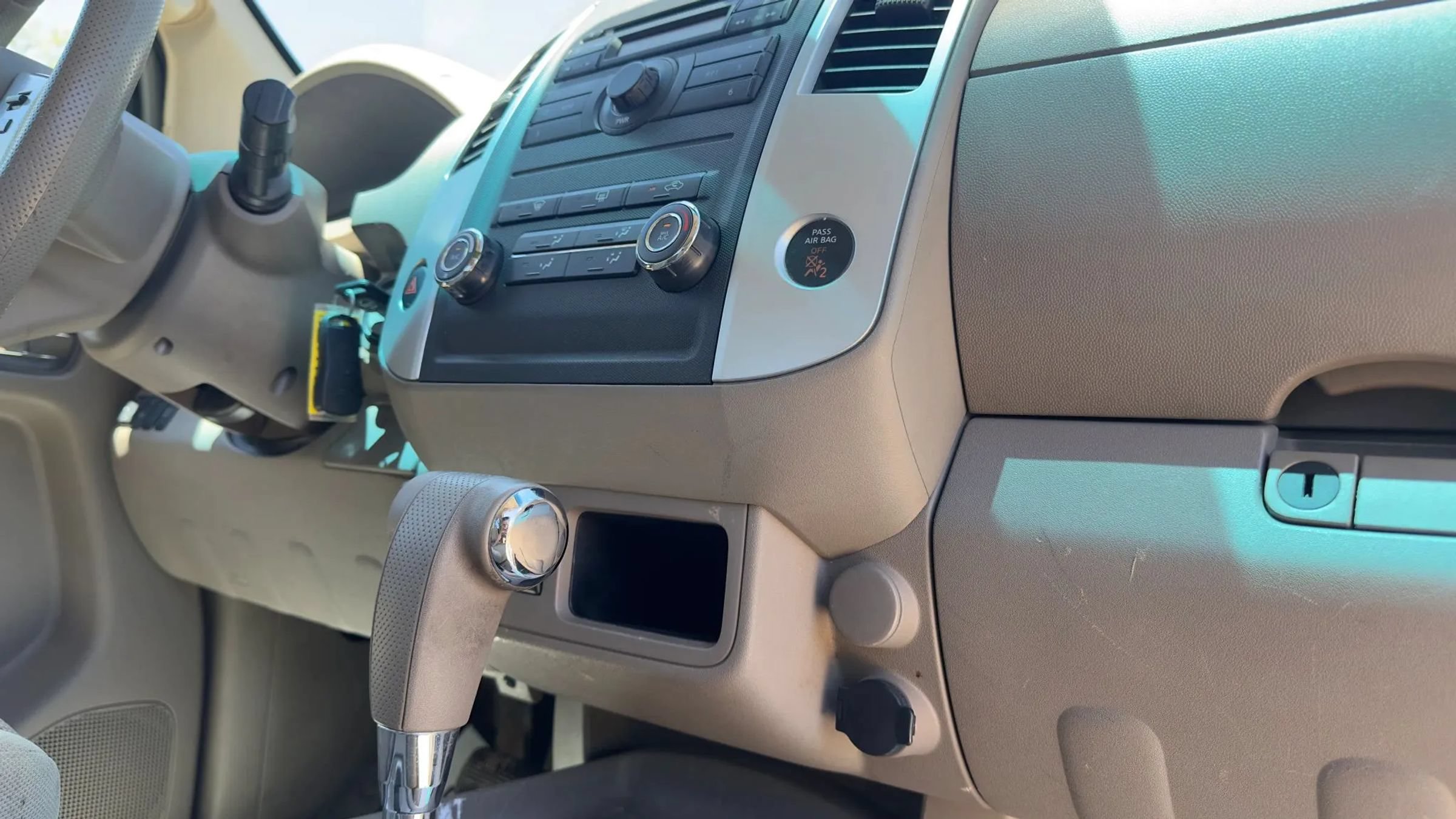 Used 2012 Nissan Frontier SV RWD image 28