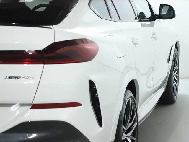 Used 2026 BMW X6 xDrive40i w/ Premium Package image 46