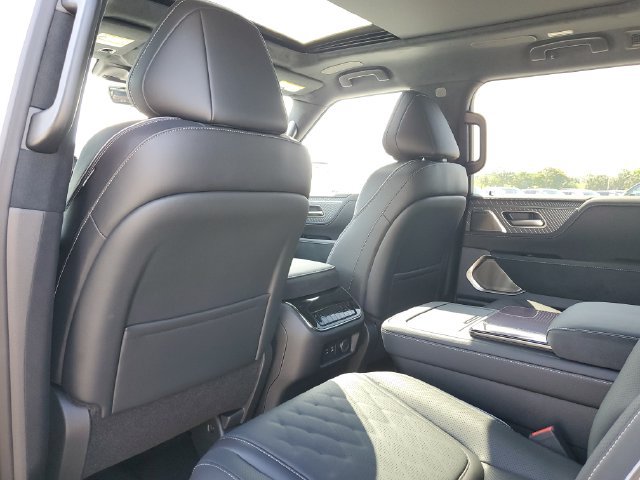 New 2026 INFINITI QX80 Autograph AWD/4WD image 11