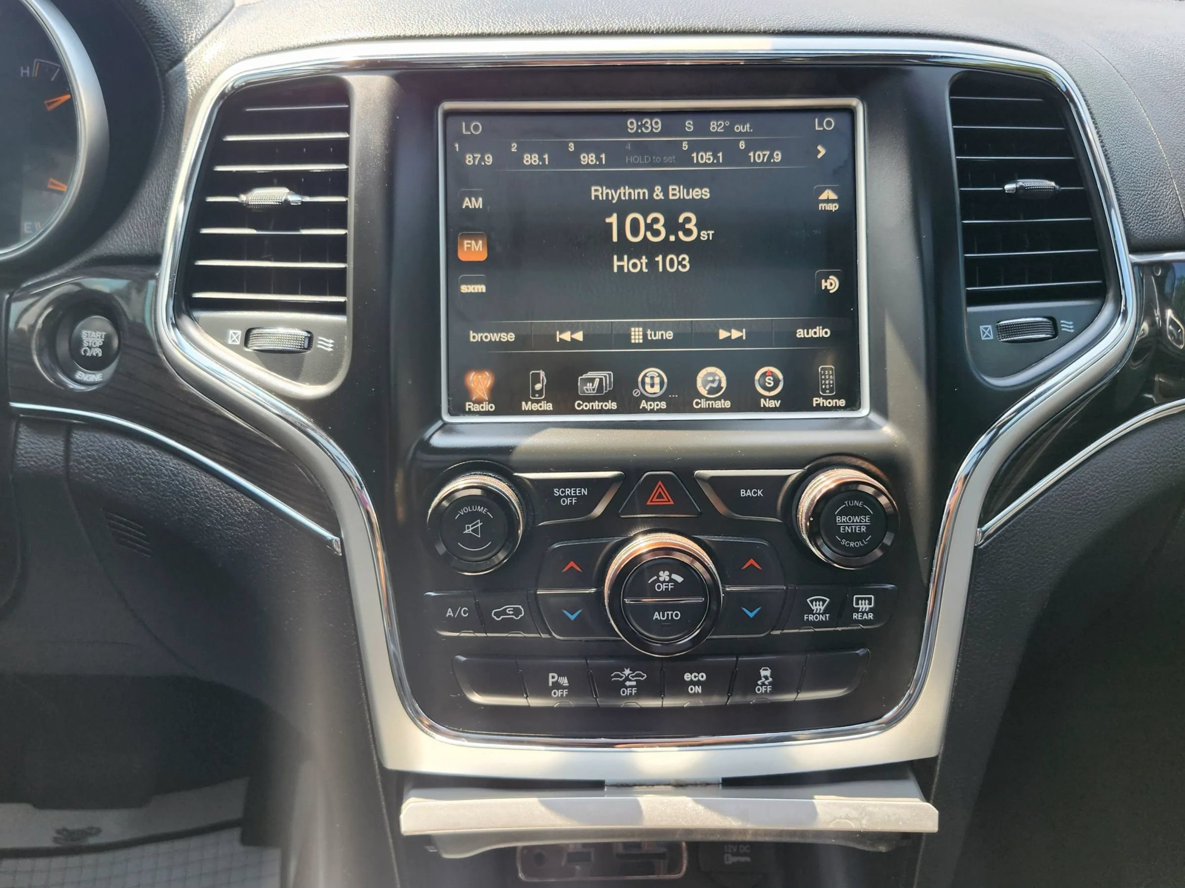 Used 2015 Jeep Grand Cherokee High Altitude AWD/4WD image 34