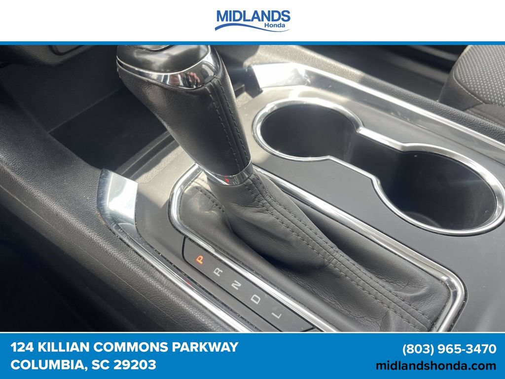 Used 2020 Chevrolet Traverse LT FWD image 30