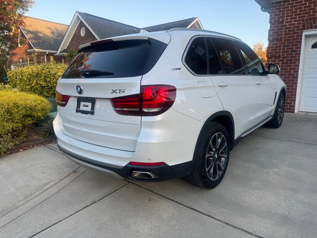 Used 2017 BMW X5 xDrive40e image 4