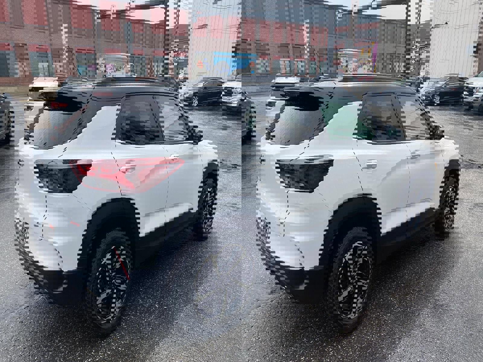 Certified 2022 Chevrolet TrailBlazer RS w/ Sun and Liftgate Package AWD/4WD image 6