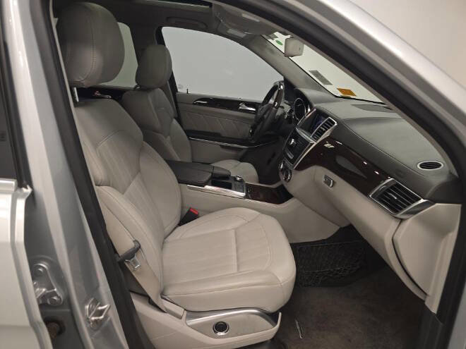 Used 2013 Mercedes-Benz GL 320 BlueTEC 4MATIC image 9