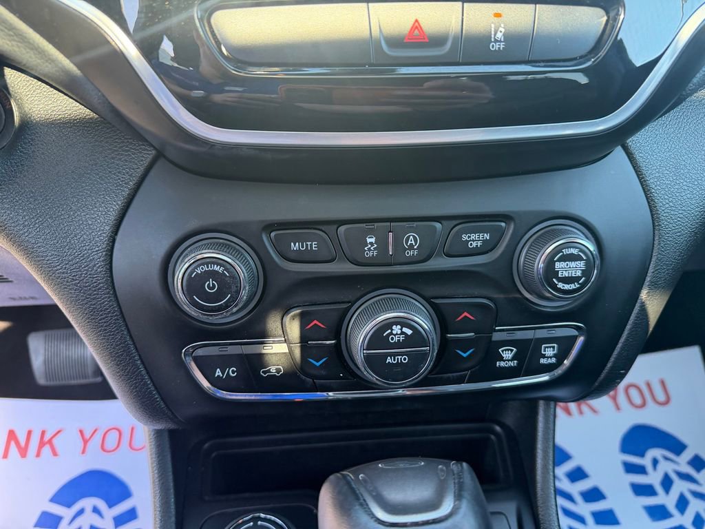 Certified 2022 Jeep Cherokee Limited image 27