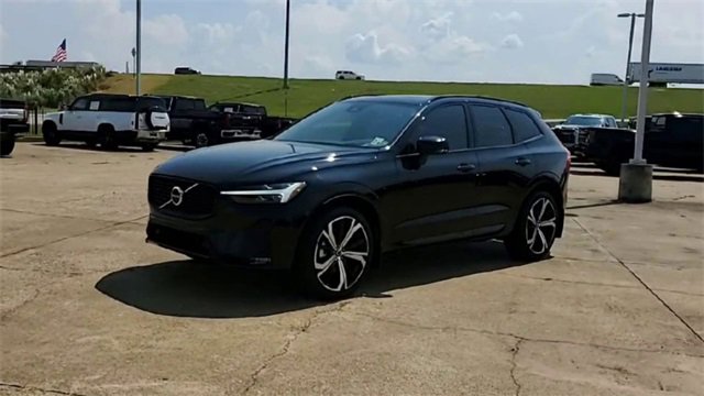 Used 2025 Volvo XC60 B5 Ultra w/ Protection Package Premier image 4