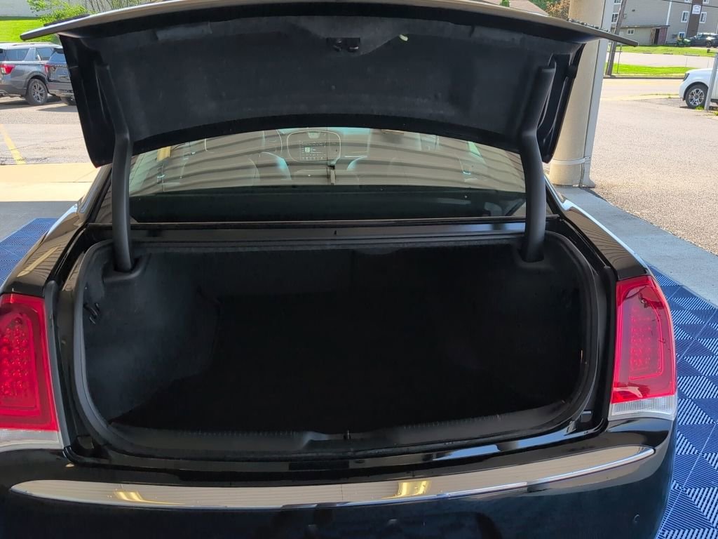 Used 2021 Chrysler 300 Touring L AWD/4WD image 29