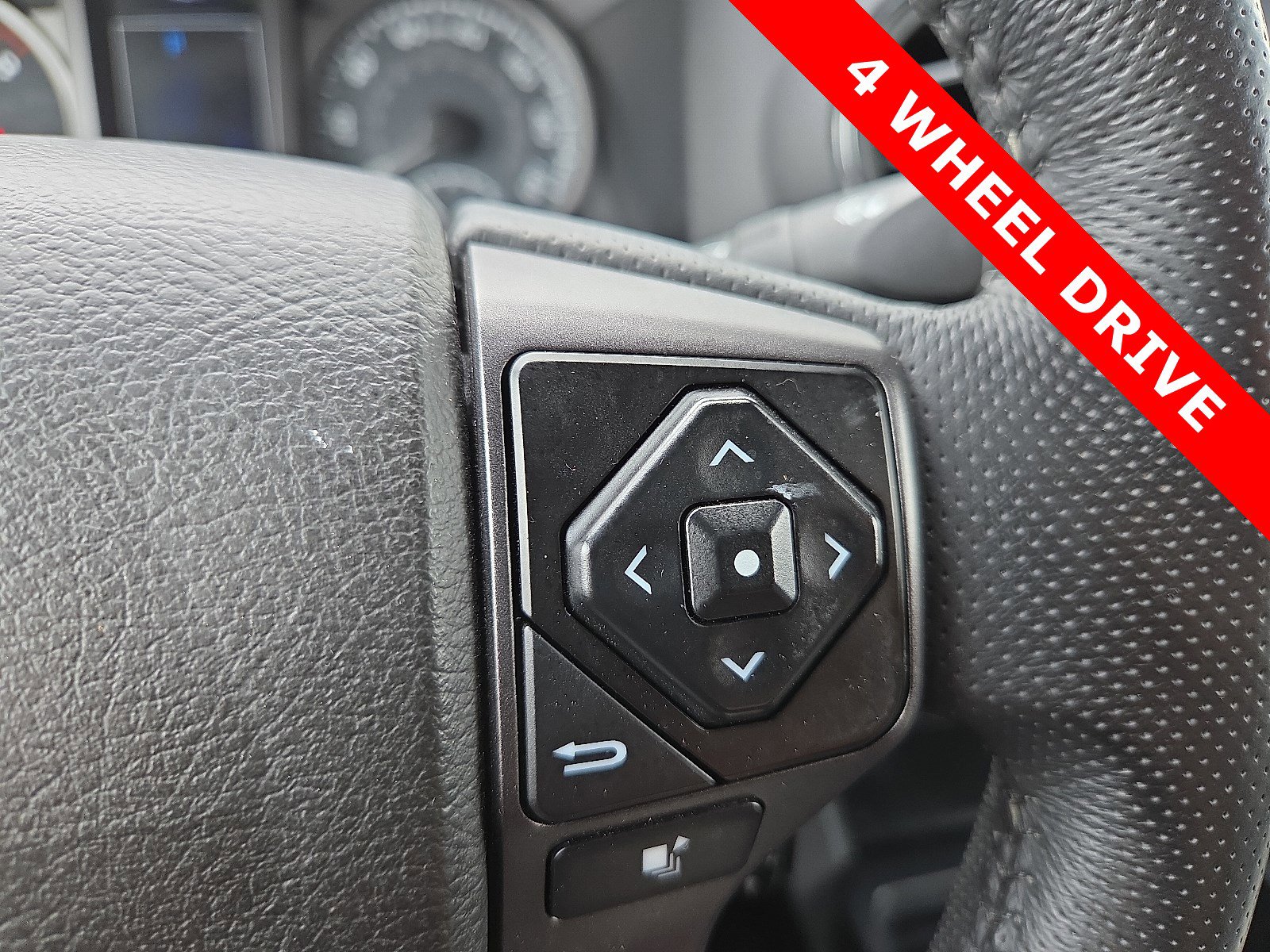 Used 2023 Toyota Tacoma TRD Sport image 18