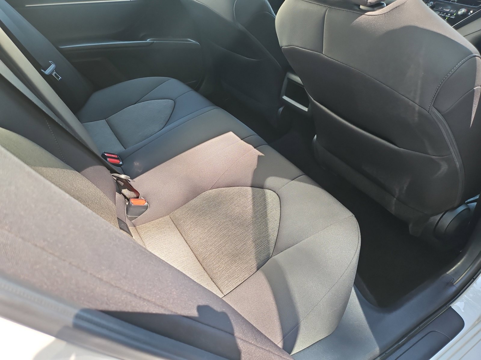 Used 2024 Toyota Camry LE FWD image 32