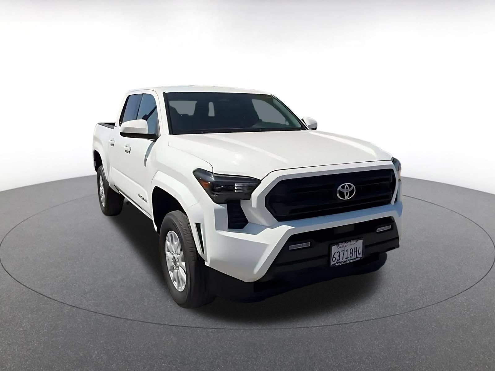Used 2026 Toyota Tacoma SR5 RWD image 3
