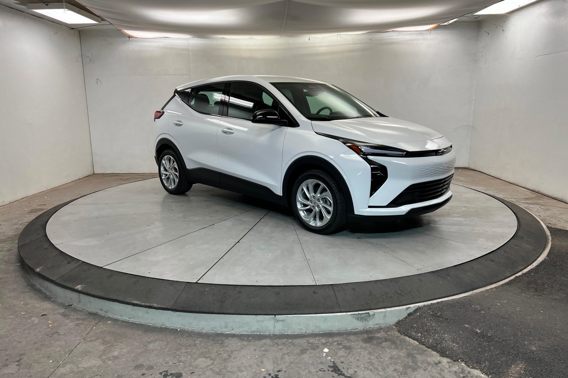 New 2027 Chevrolet Bolt LT w/ Comfort Package image 9