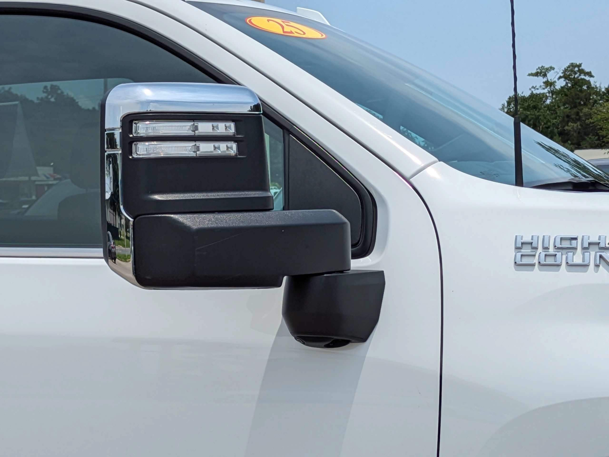 Used 2025 Chevrolet Silverado 3500 High Country w/ High Country Premium Package AWD/4WD image 12