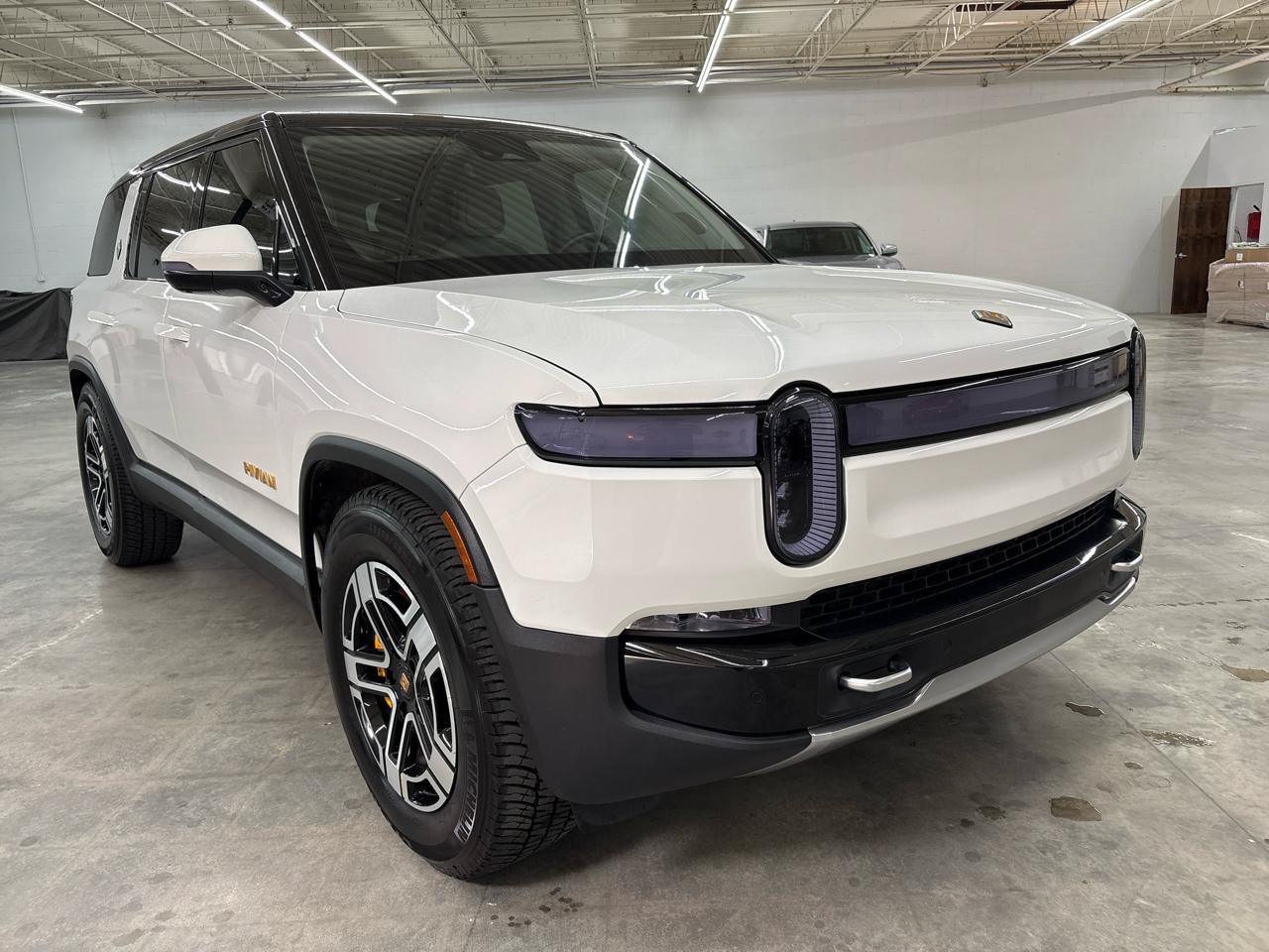 Used 2023 Rivian R1S Adventure Quad AWD/4WD image 4