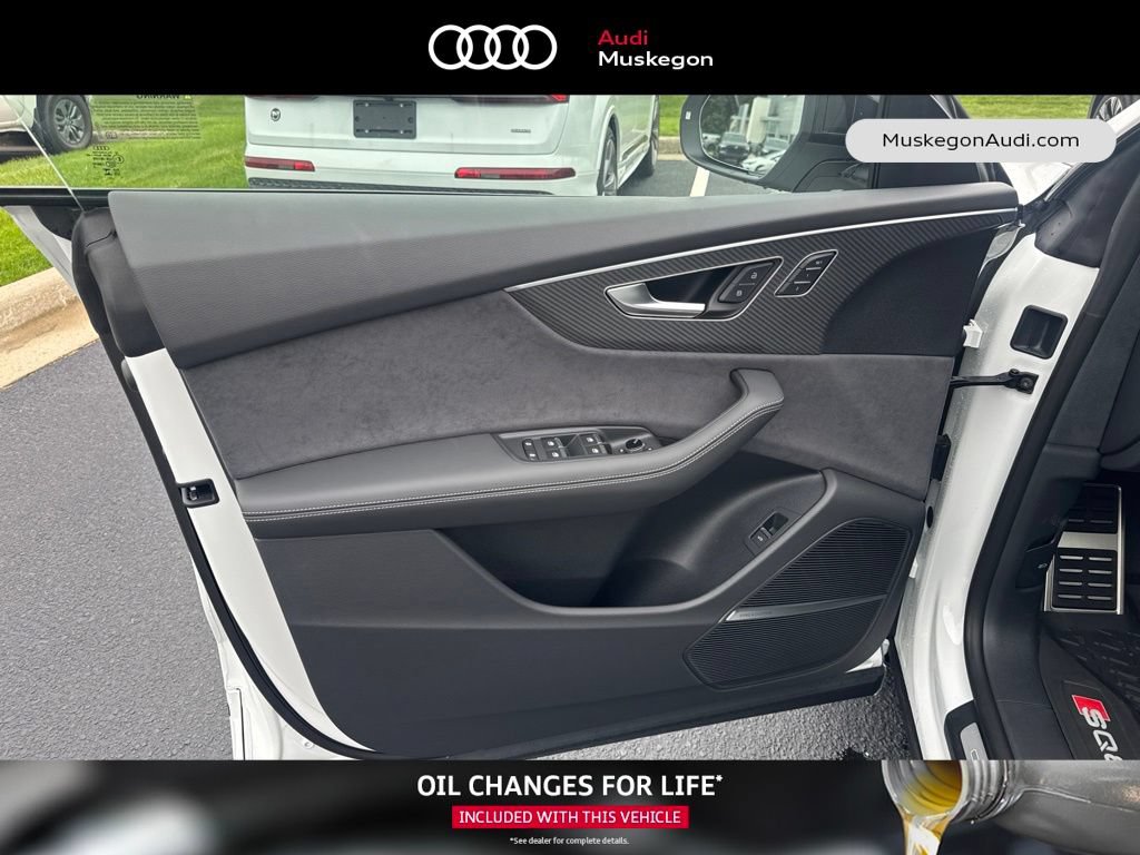 New 2027 Audi SQ8 Prestige AWD/4WD image 10