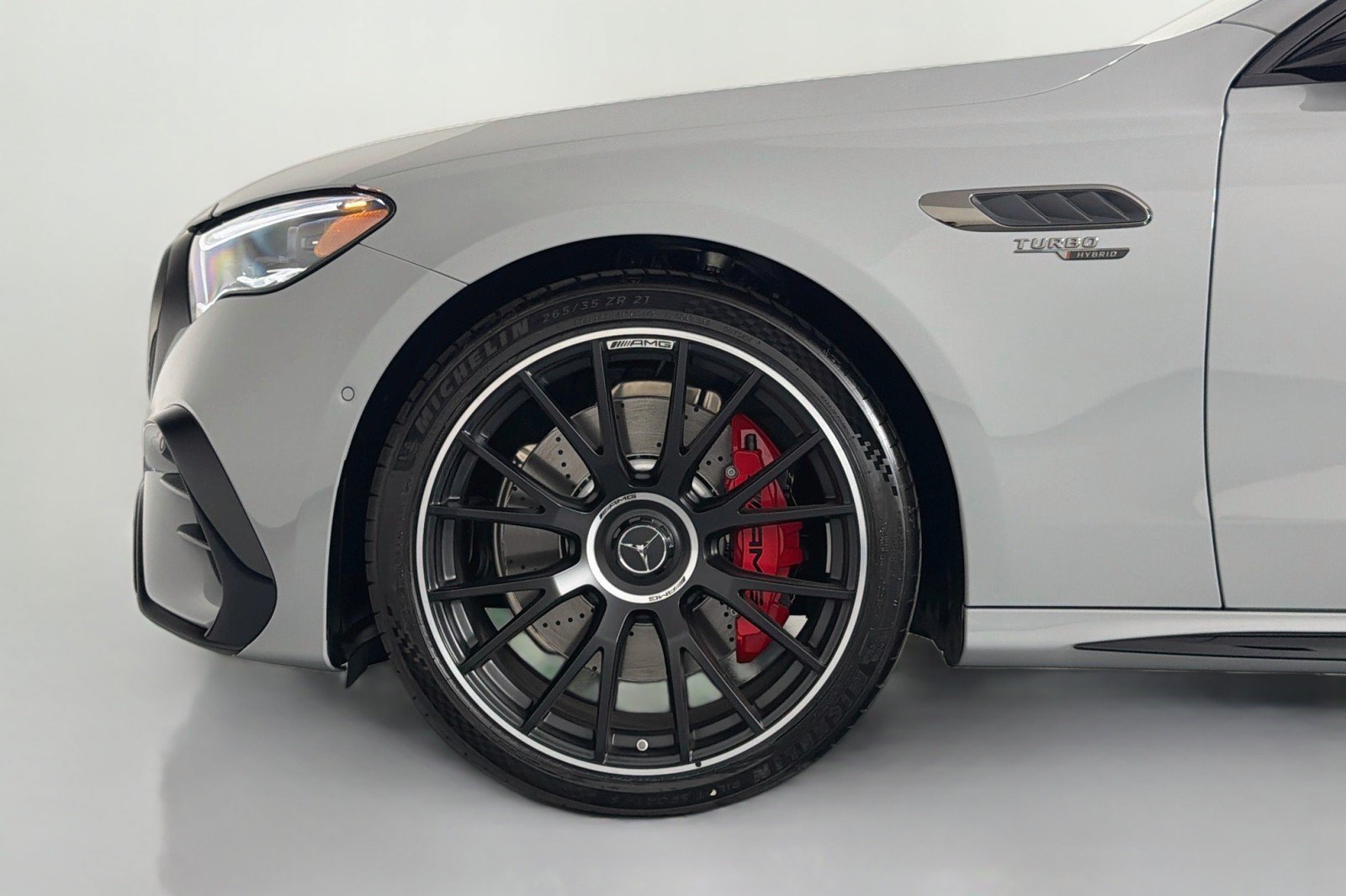 New 2026 Mercedes-Benz E 53 AMG e 4MATIC Sedan image 9
