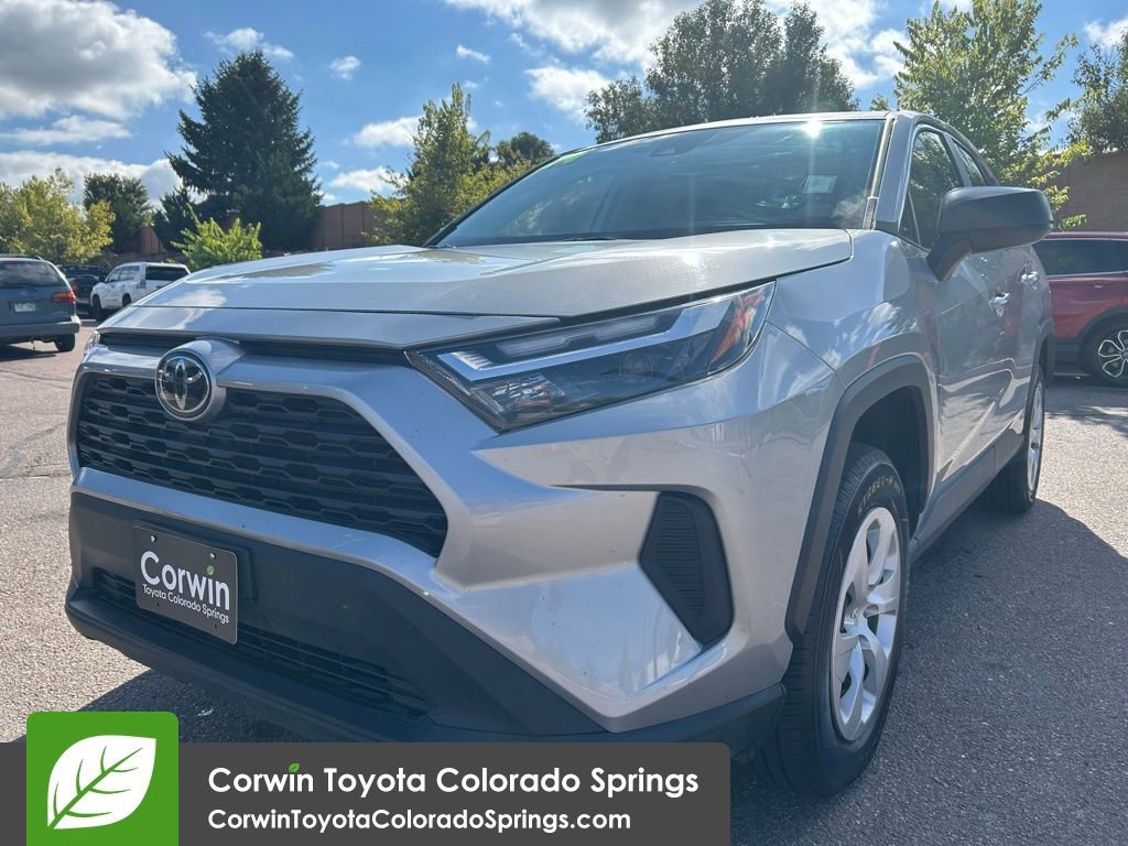 Used 2024 Toyota RAV4 LE image 4