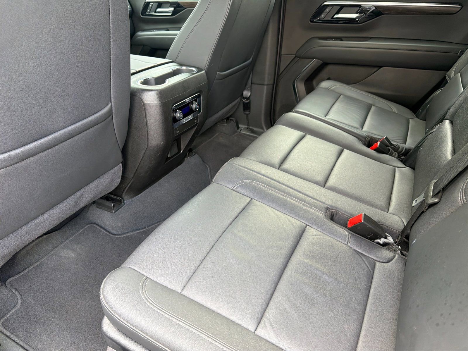 Used 2025 Chevrolet Tahoe LT AWD/4WD image 11