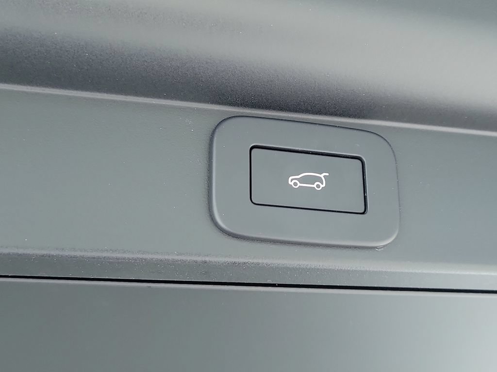 Certified 2025 Land Rover Range Rover SE AWD/4WD image 12