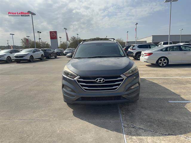 Used 2017 Hyundai Tucson SE Plus FWD image 2