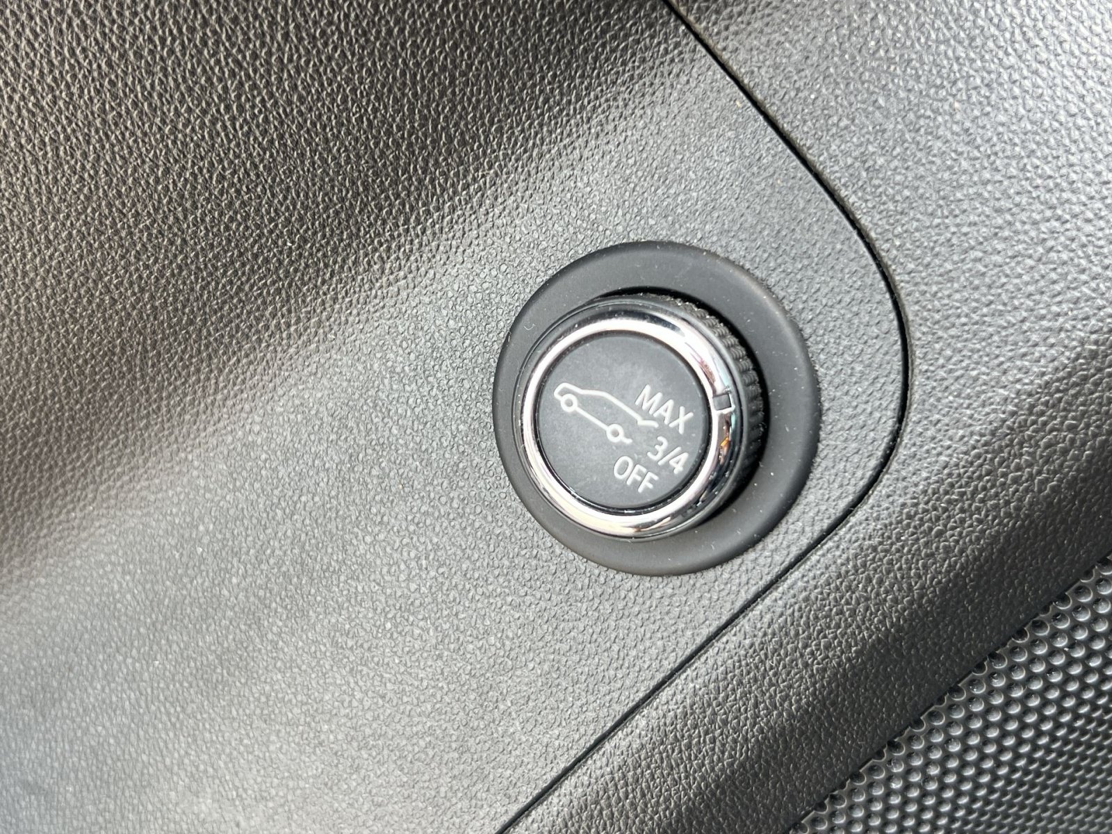 Used 2019 GMC Acadia SLT w/ Black Edition FWD image 32