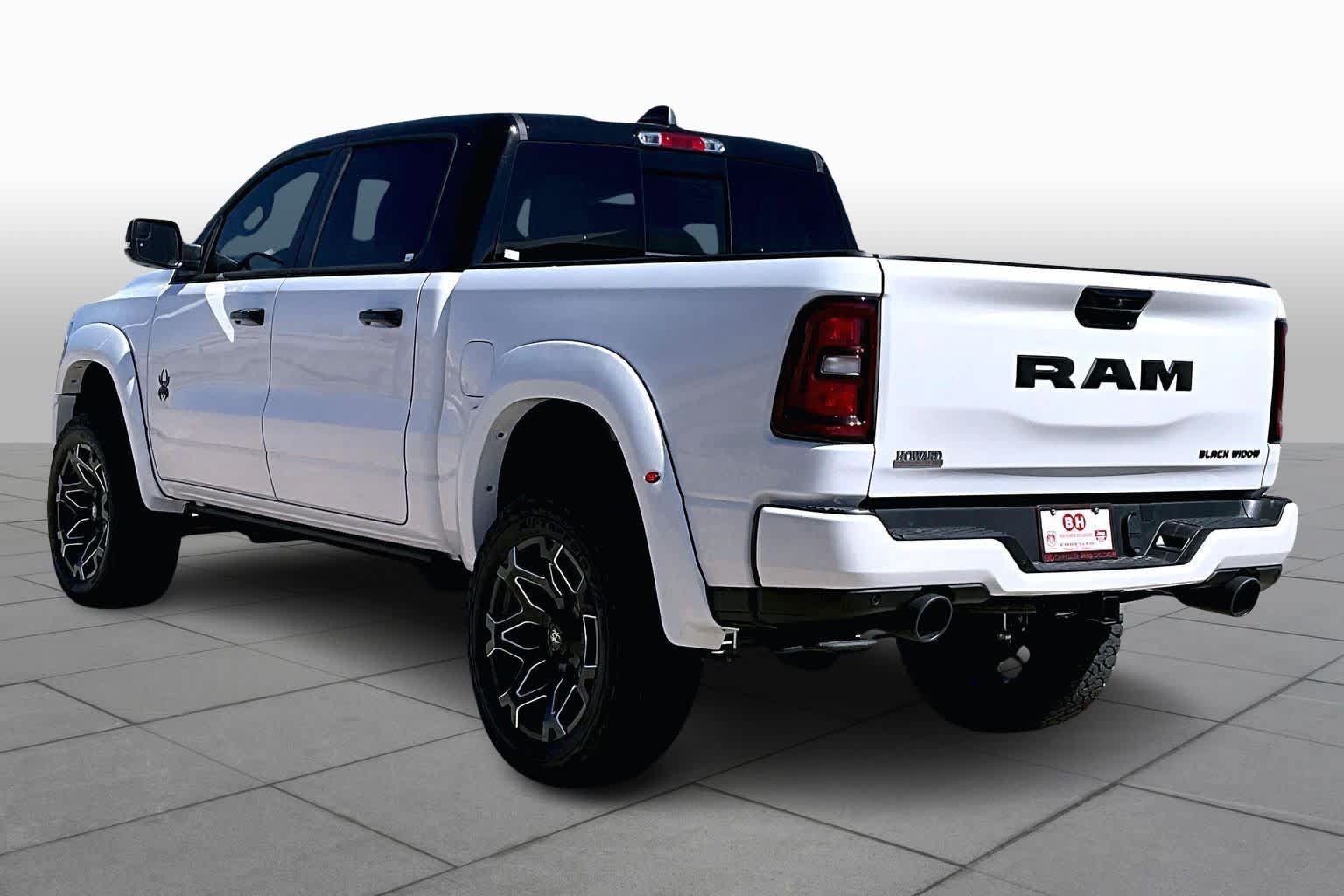 New 2026 RAM 1500 4x4 Crew Cab image 12