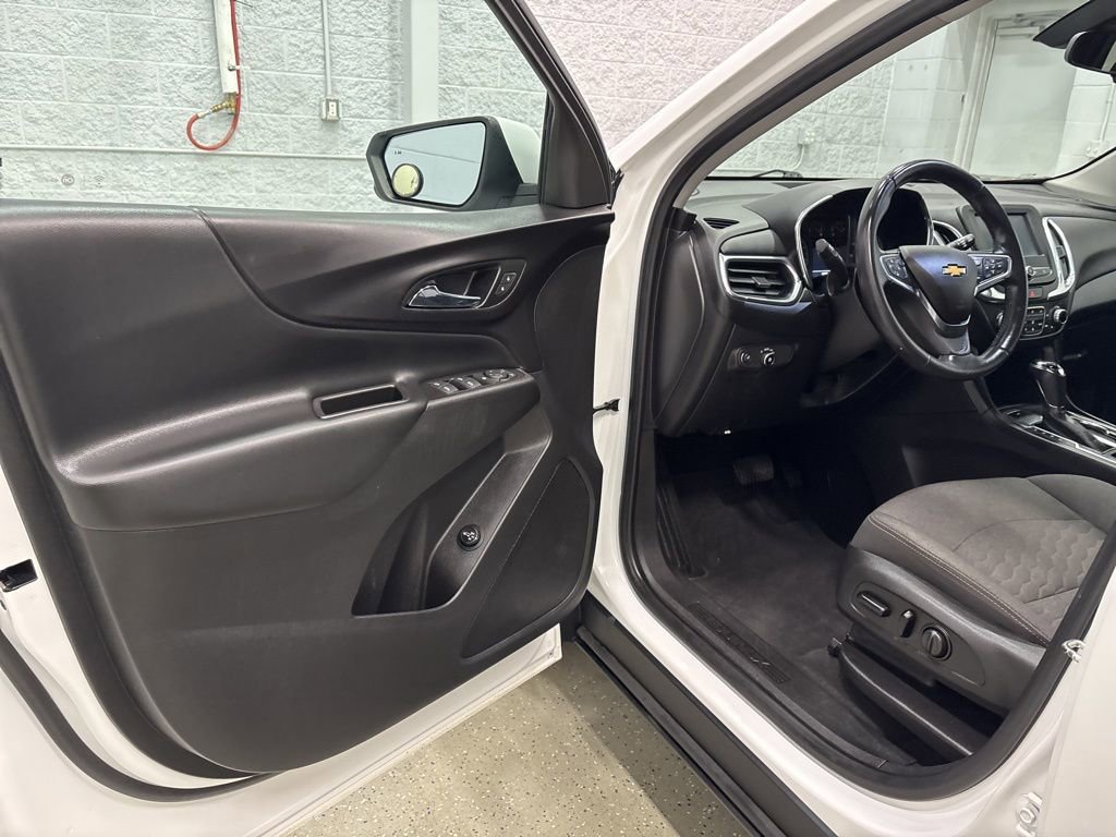 Used 2018 Chevrolet Equinox LT image 13