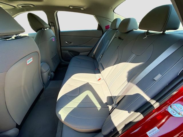 New 2026 Hyundai Elantra SEL Sport Premium FWD image 25