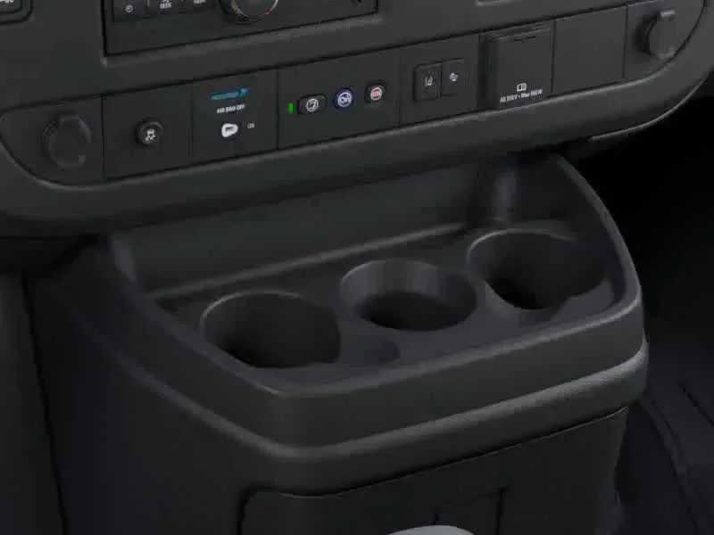 New 2025 GMC Savana 3500 LT w/ LT Preferred Equipment Group RWD image 5