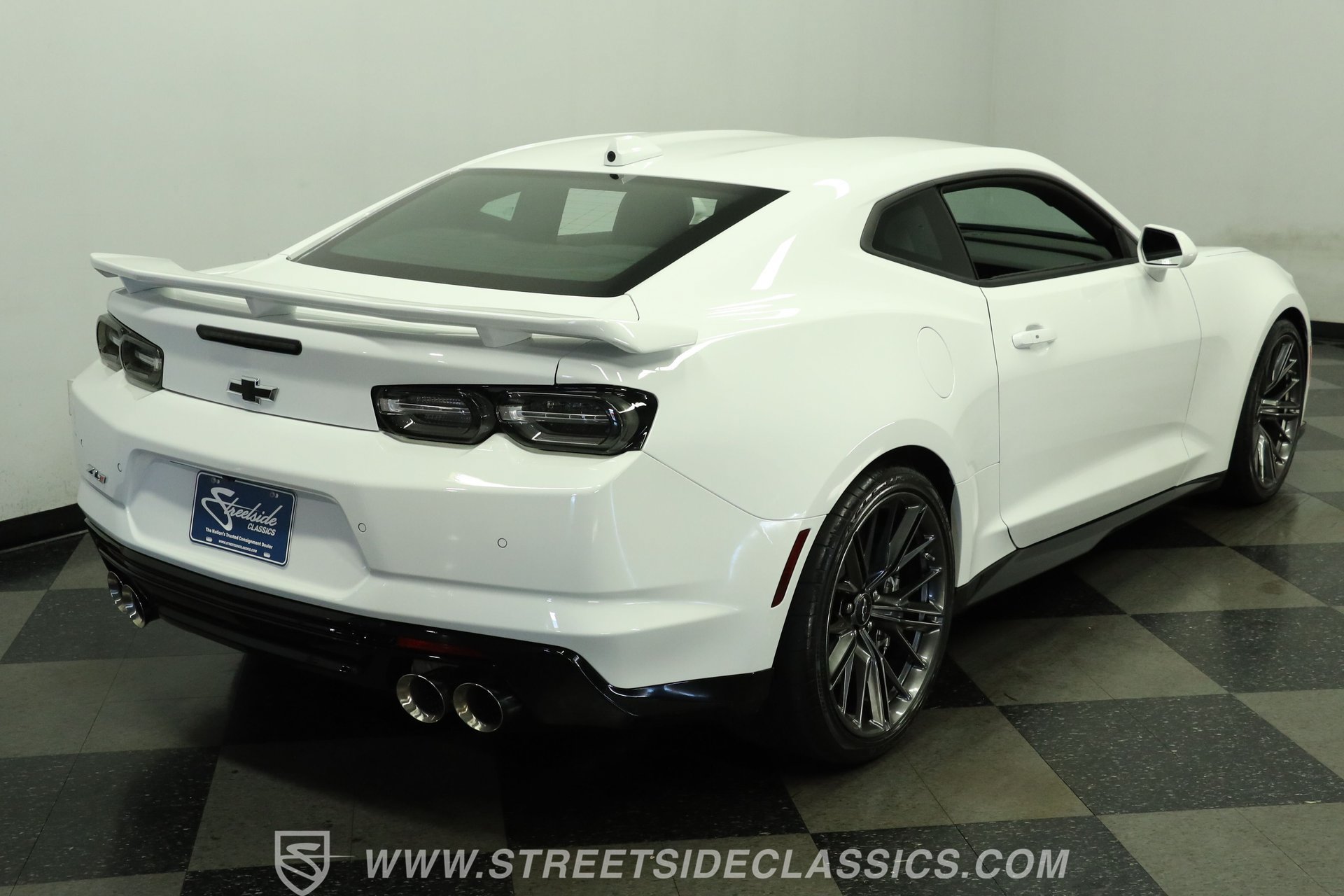 Used 2023 Chevrolet Camaro ZL1 RWD image 11