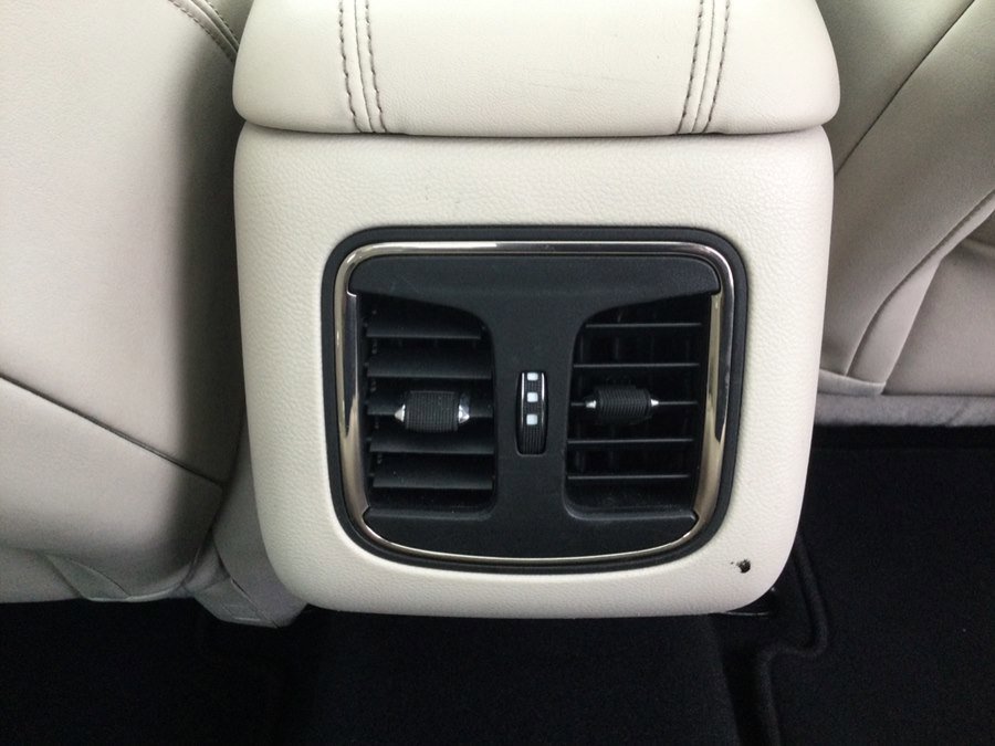 Used 2015 Chrysler 200 C w/ Navigation & Sound Group I image 37