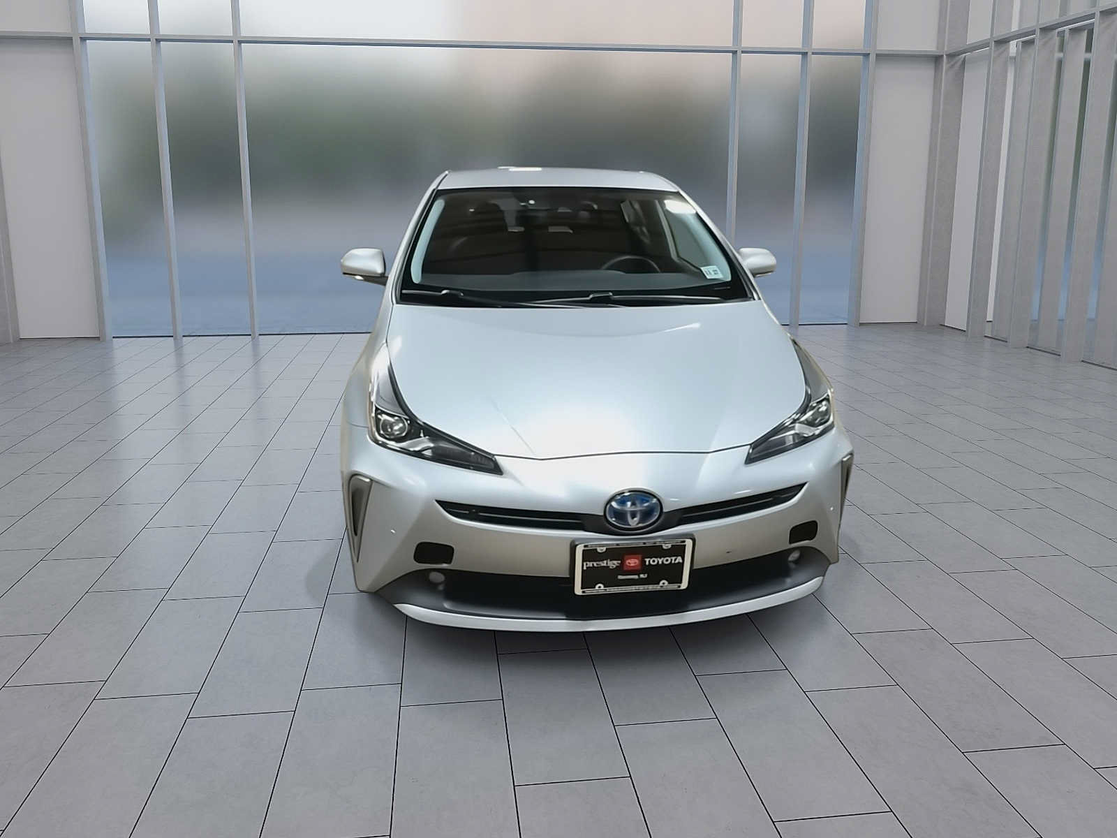 Used 2022 Toyota Prius LE AWD/4WD image 3