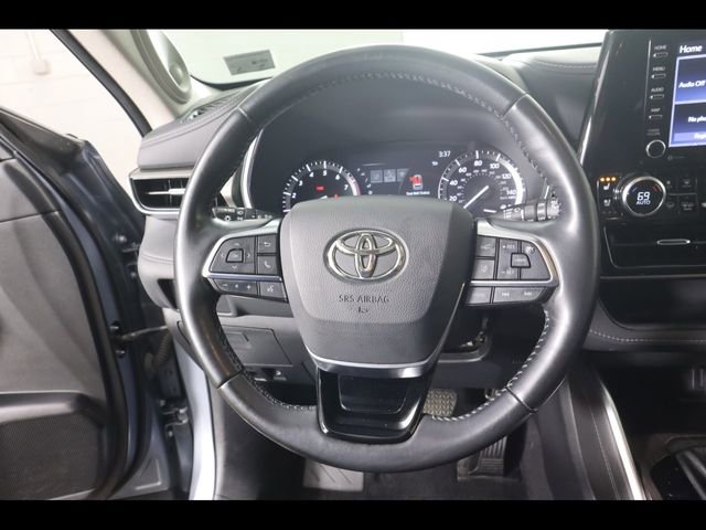 Used 2021 Toyota Highlander Limited image 19