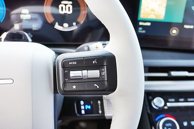 New 2026 Hyundai Santa Fe SEL FWD image 39