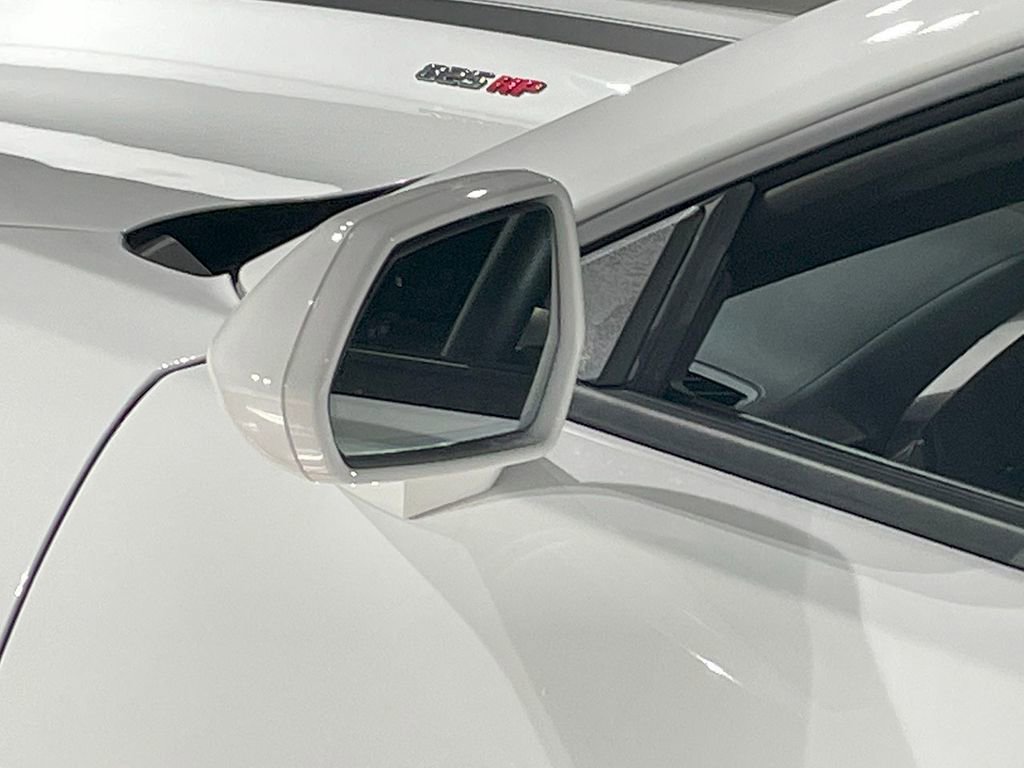 Used 2018 Chevrolet Camaro SS image 32