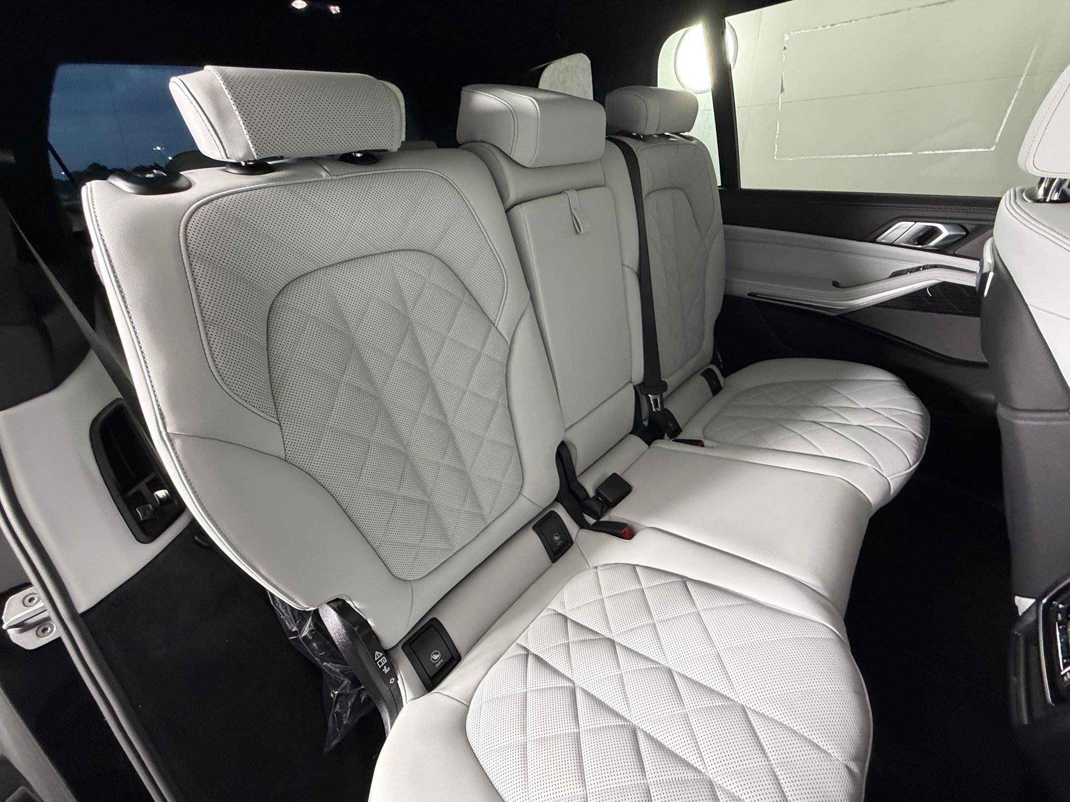 New 2027 BMW X7 xDrive40i AWD/4WD image 33