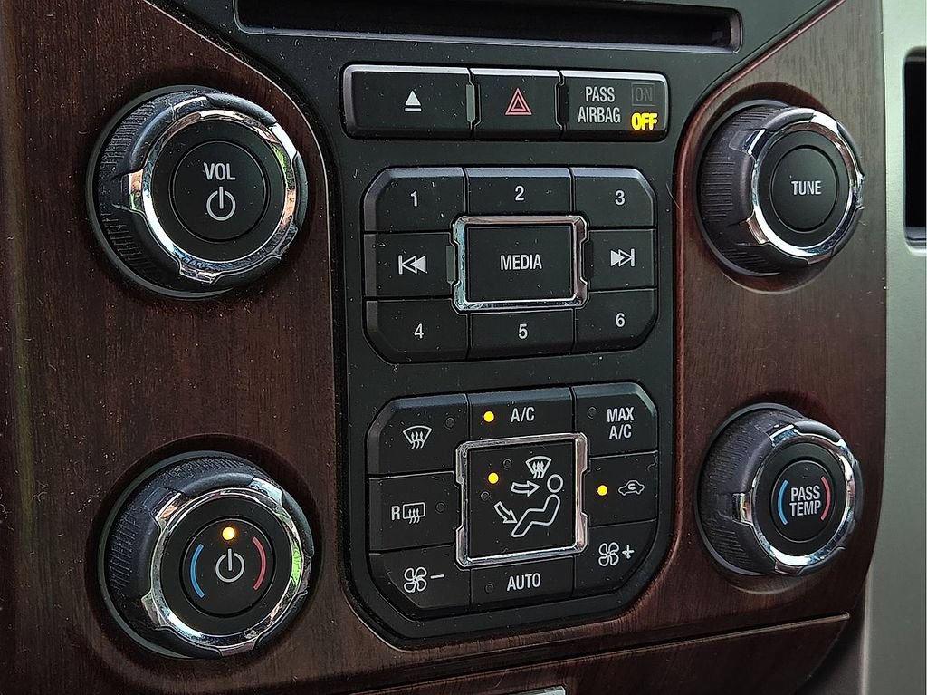 Used 2014 Ford F150 King Ranch w/ King Ranch Luxury Package AWD/4WD image 16
