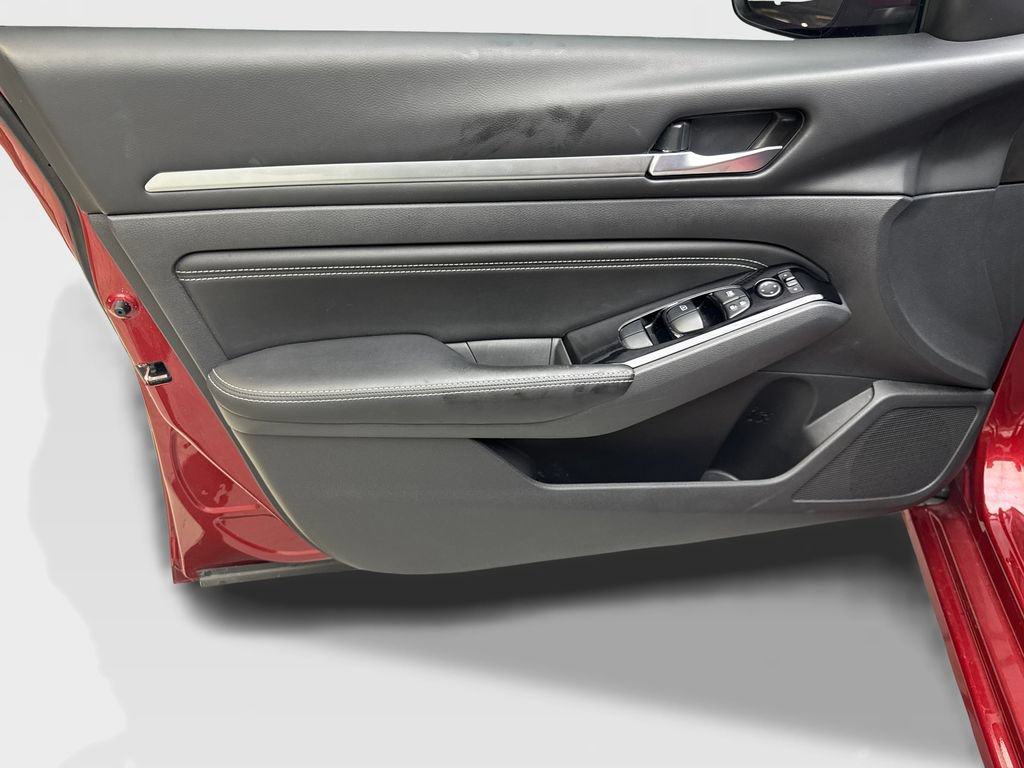 Used 2022 Nissan Altima 2.5 SV w/ SV Premium Package FWD image 32