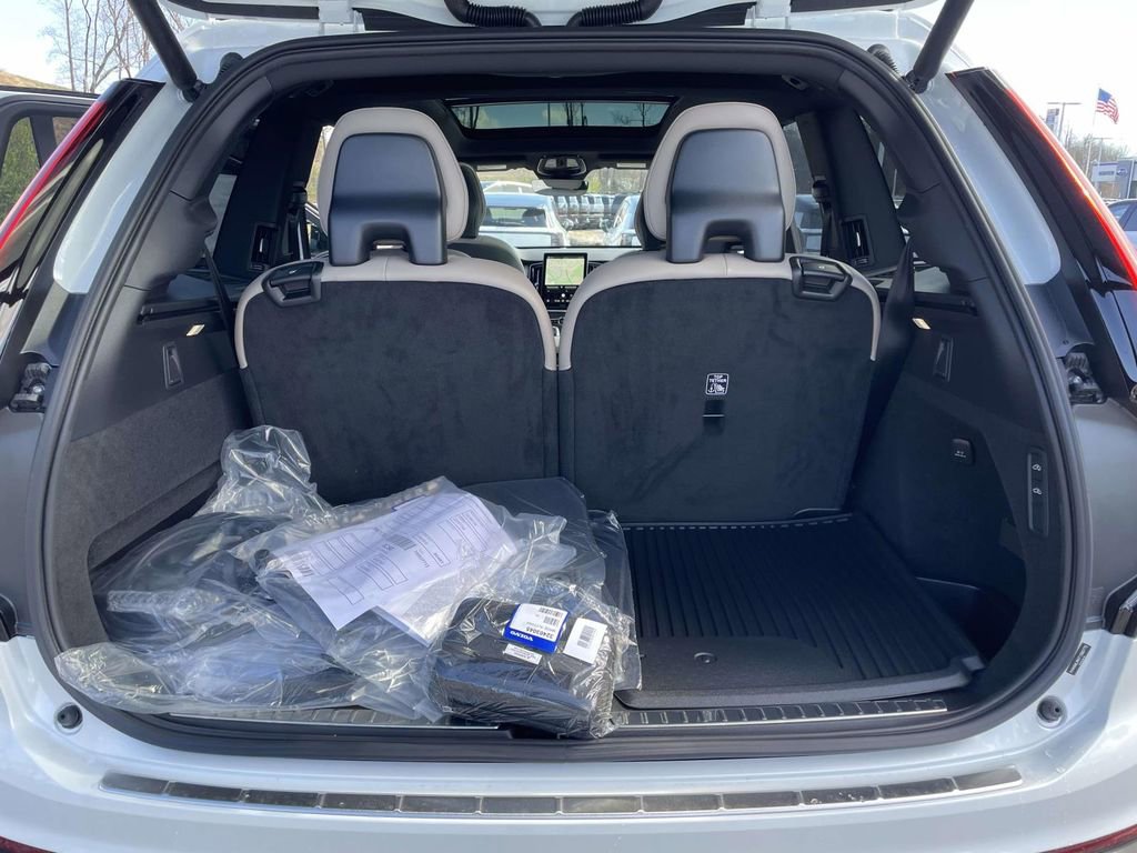 New 2026 Volvo XC90 T8 Ultra w/ Protection Package Premier image 31