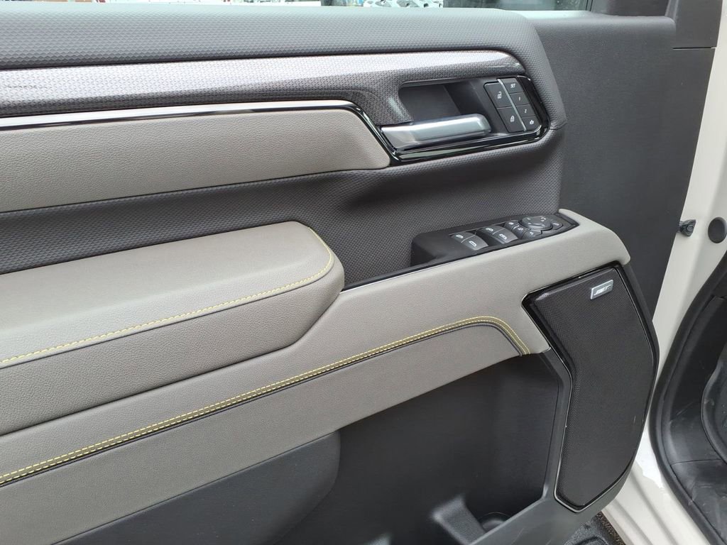 New 2026 Chevrolet Silverado 2500 ZR2 image 8